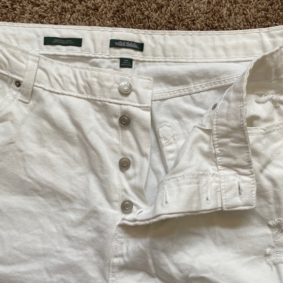 Wild Fable from target like new plus size distressed white denim jean shorts 16W - Picture 2 of 5
